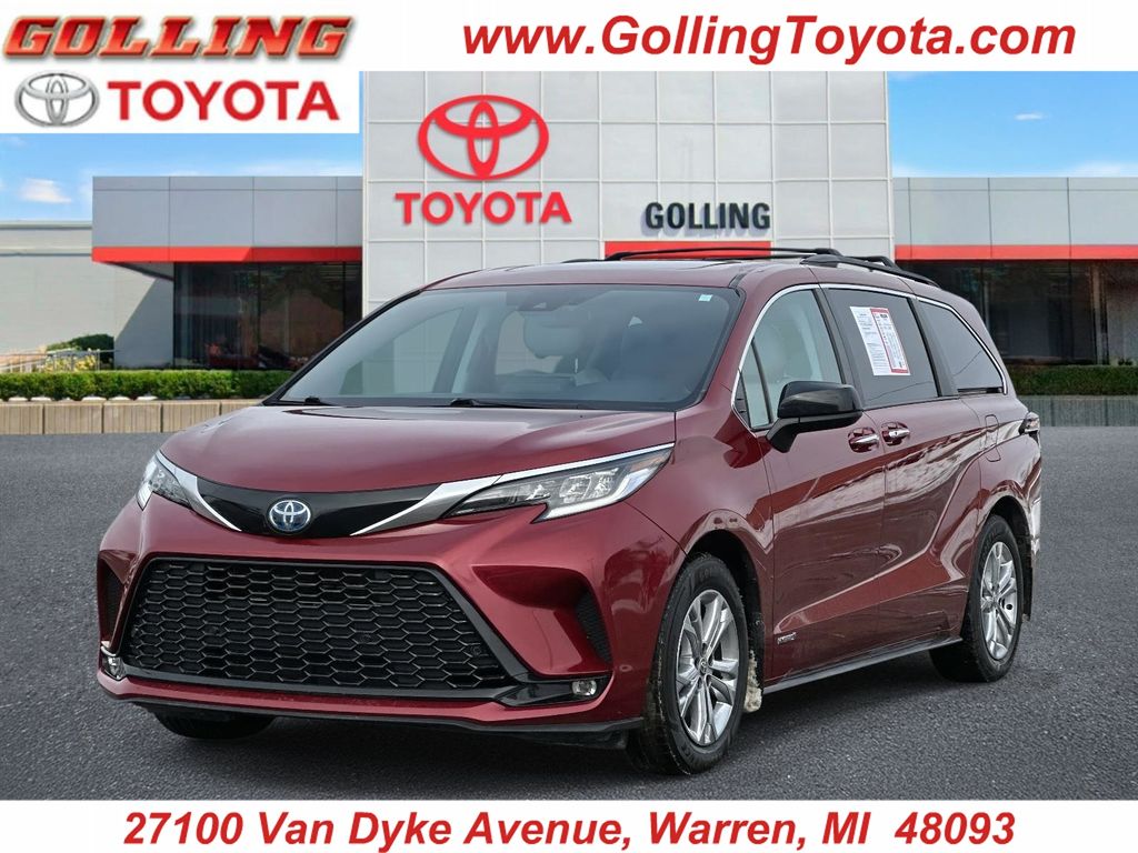 2021 Toyota Sienna XSE 7-Passenger AWD