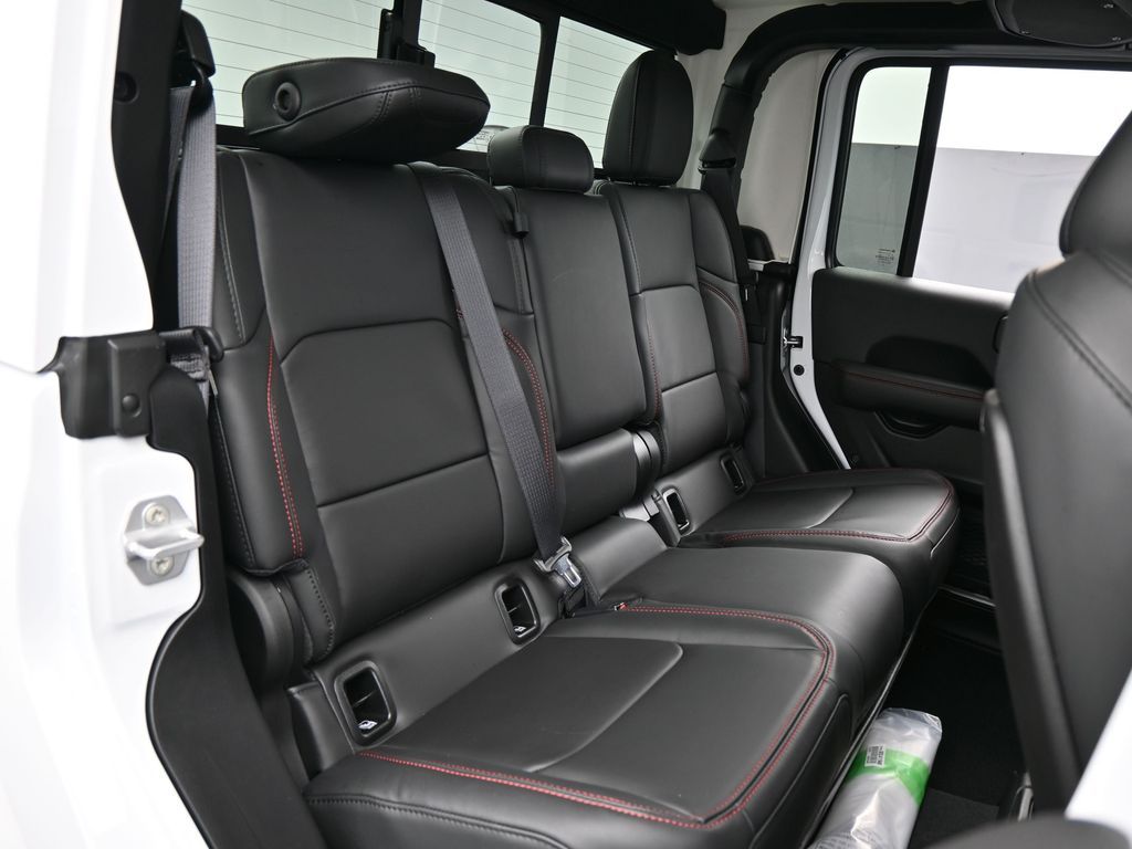 New 2026 Bright White Clearcoat Jeep Rubicon image 37