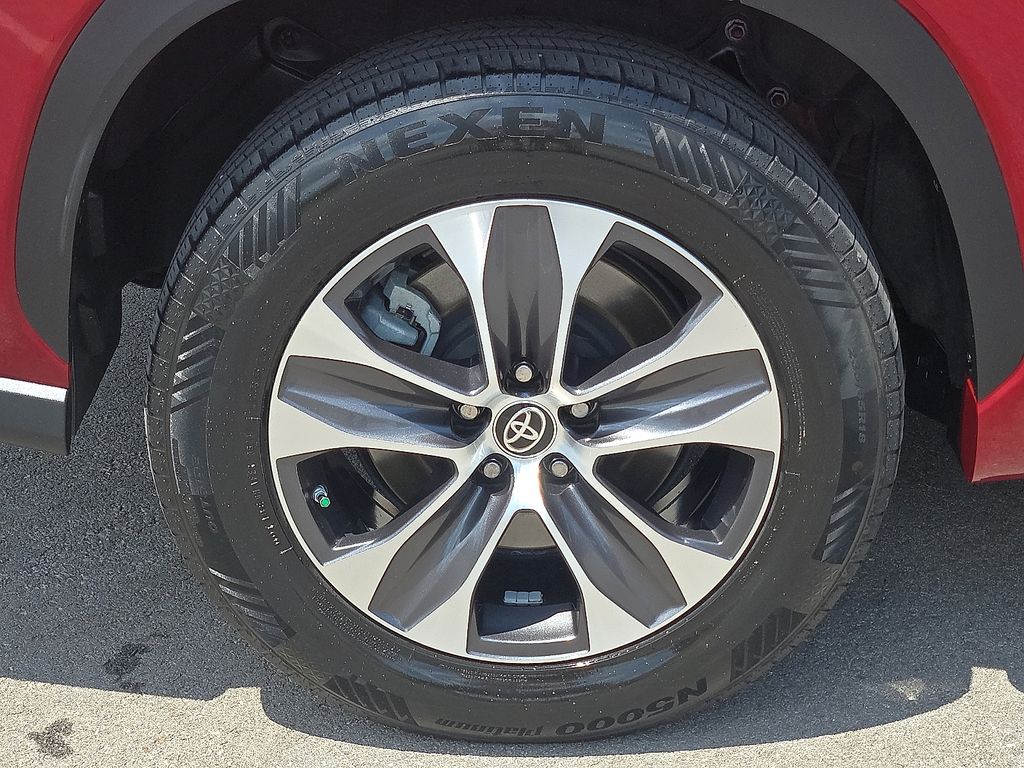 Used 2023 Toyota Highlander XLE For Sale in Farmington, AR