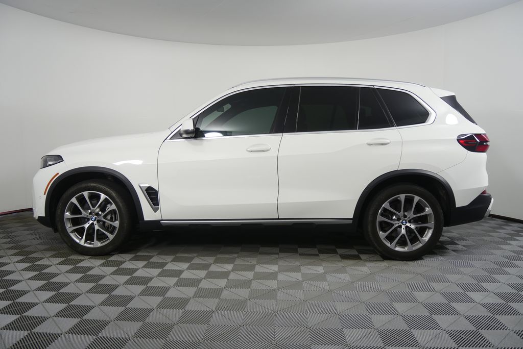 Thumbnail: 2024 BMW X5 - 6