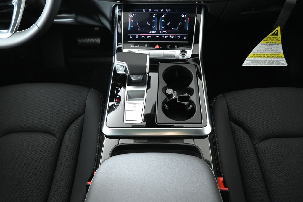 Thumbnail: 2026 Audi Q8 - 19