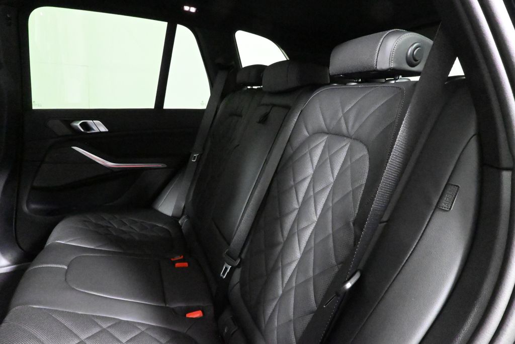 Thumbnail: 2026 BMW X5 - 4