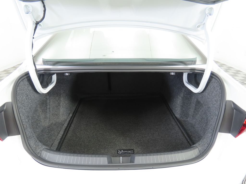 Thumbnail: 2025 Volkswagen Jetta - 28