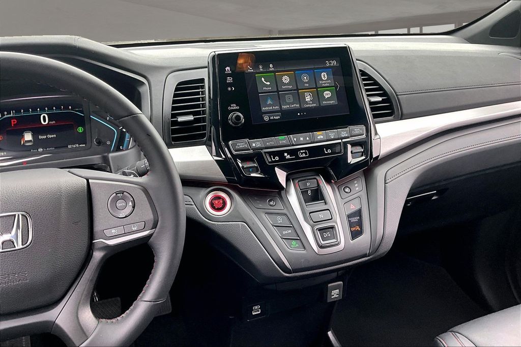 Used 2024 Honda Odyssey Van