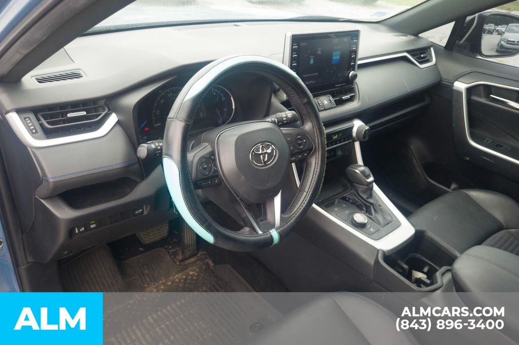 Used 2022 Midnight Black Metallic Toyota XSE image 5