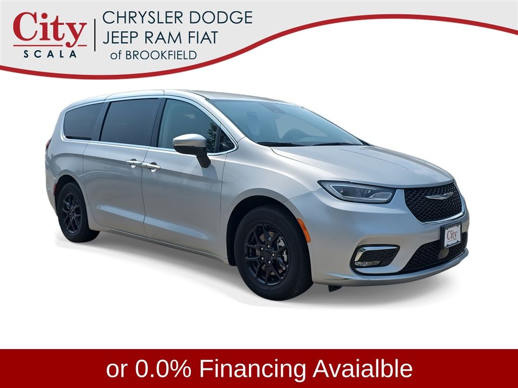 Silver Mist Clearcoat 2023 Chrysler Pacifica Minivan Front-Wheel Drive 9-Speed Automatic