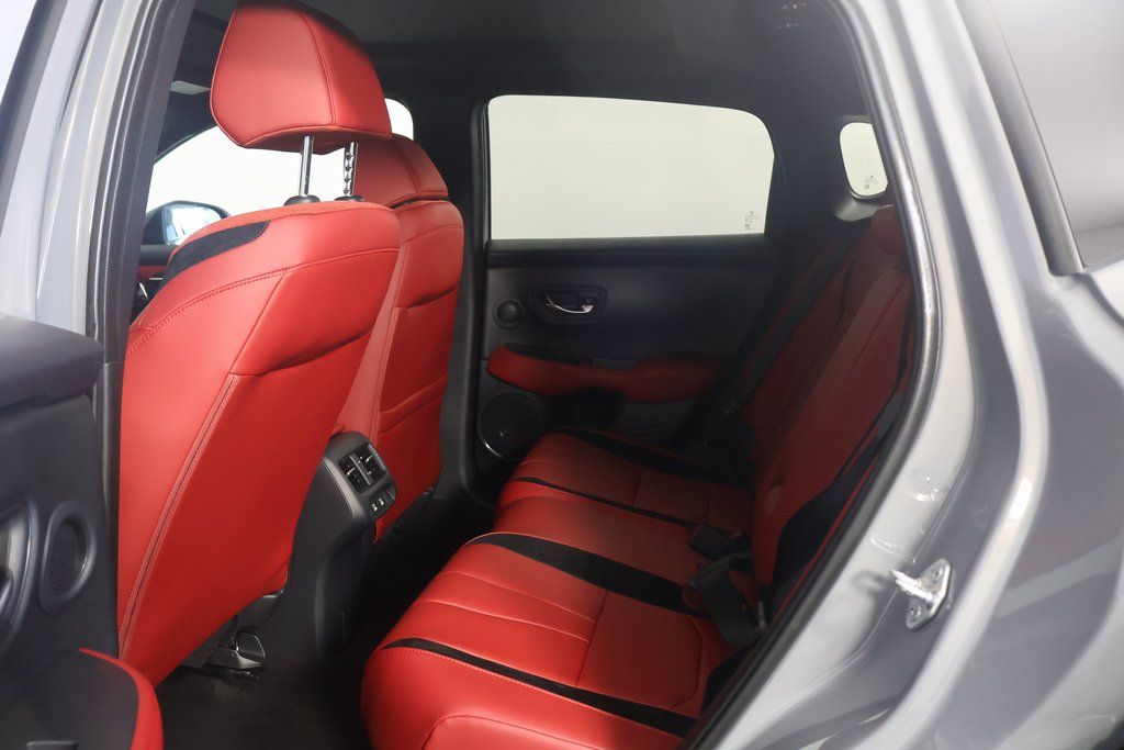 Thumbnail: 2025 Acura ADX - 6