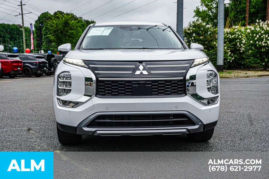 2025 Mitsubishi Outlander SE - Photo 10