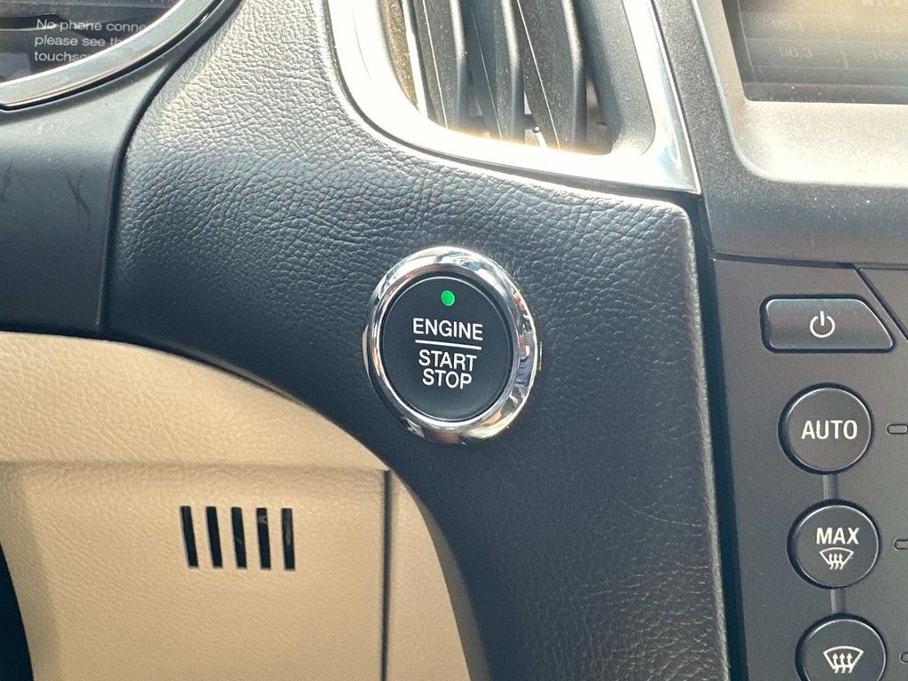 Thumbnail: 2015 Ford Edge - 14