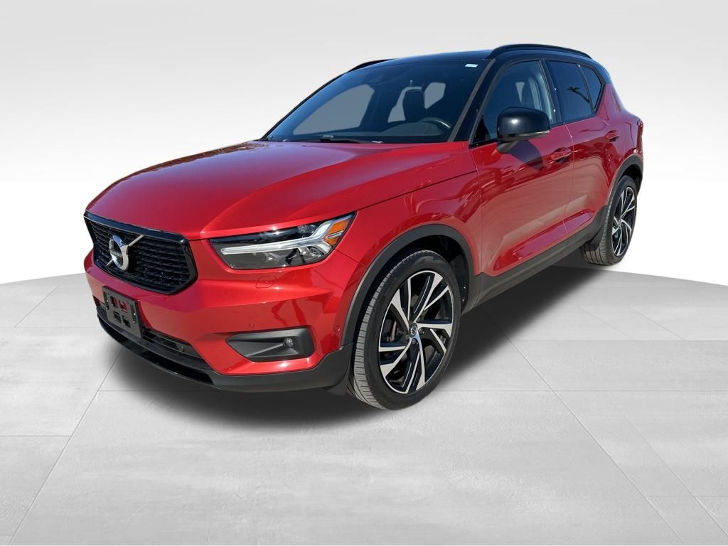 2021 Volvo XC40 R-Design 5