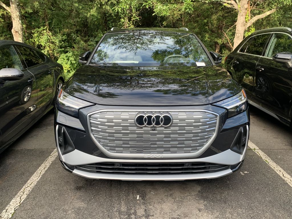 Thumbnail: 2025 Audi Q4 e-tron - 2