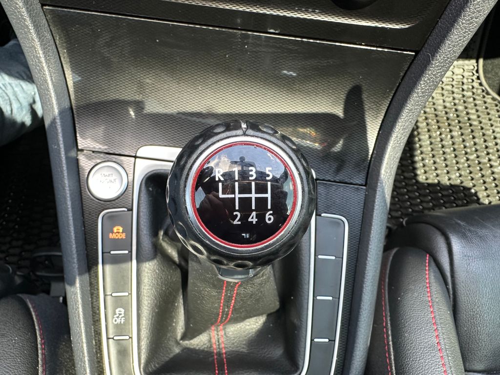 2016 Volkswagen Golf GTI SE