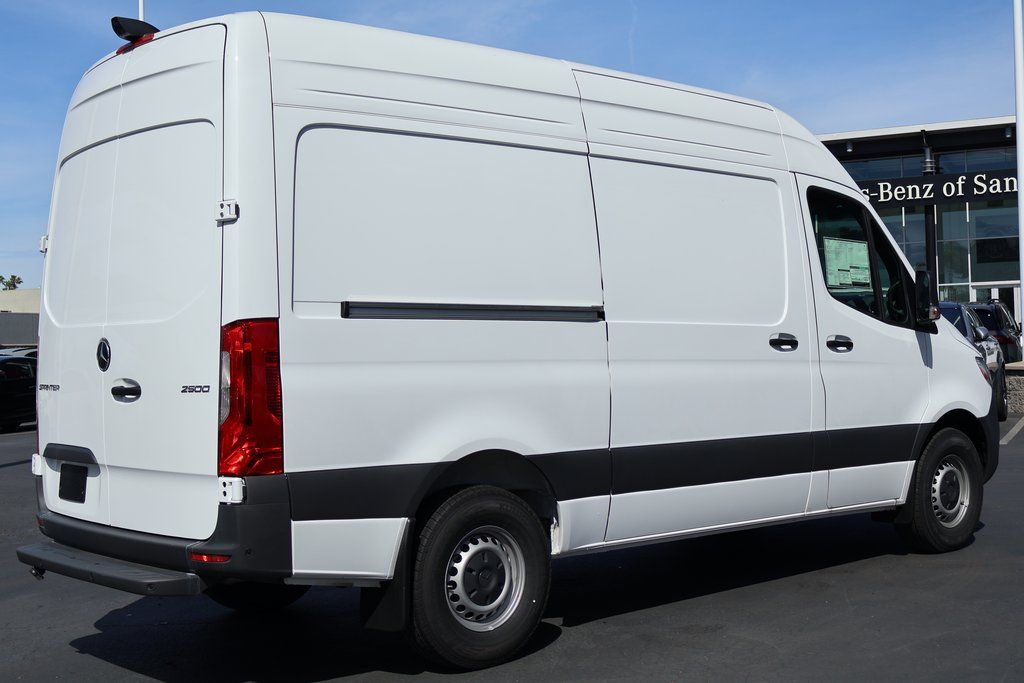 Thumbnail: 2025 Mercedes-Benz Sprinter - 2