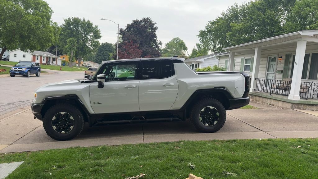 Interstellar White 2023 GMC Hummer EV Pickup 3X Crew Cab AWD Pickup Truck All-Wheel Drive 1-Speed Automatic