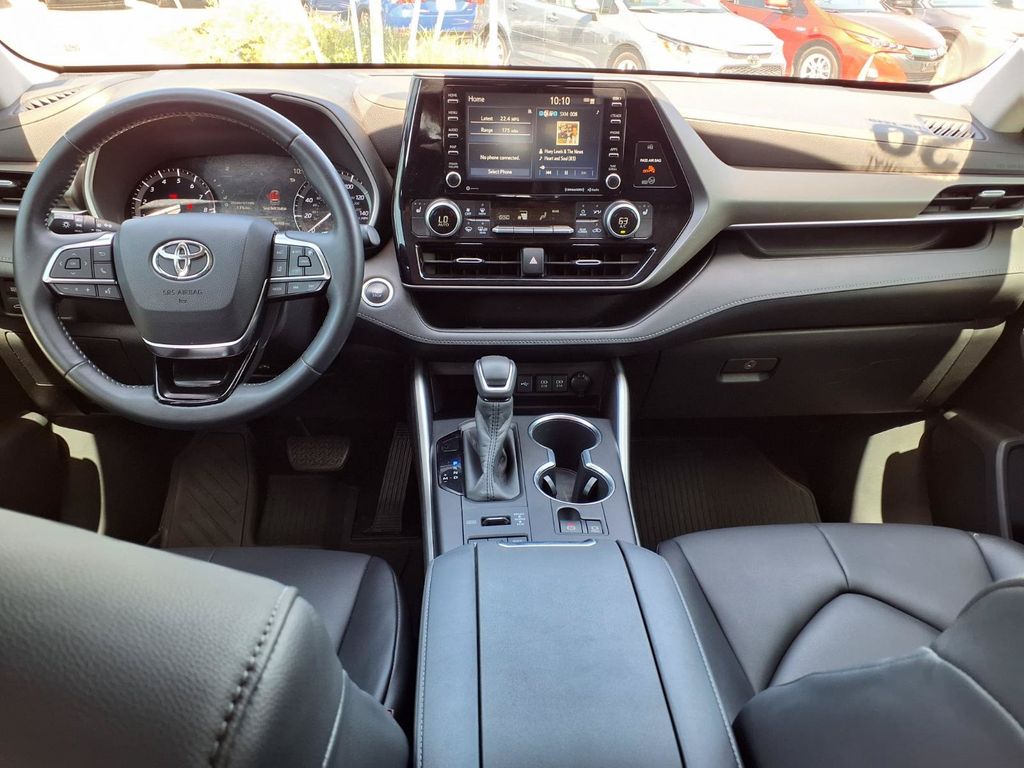 Used 2020 Toyota Highlander SUV