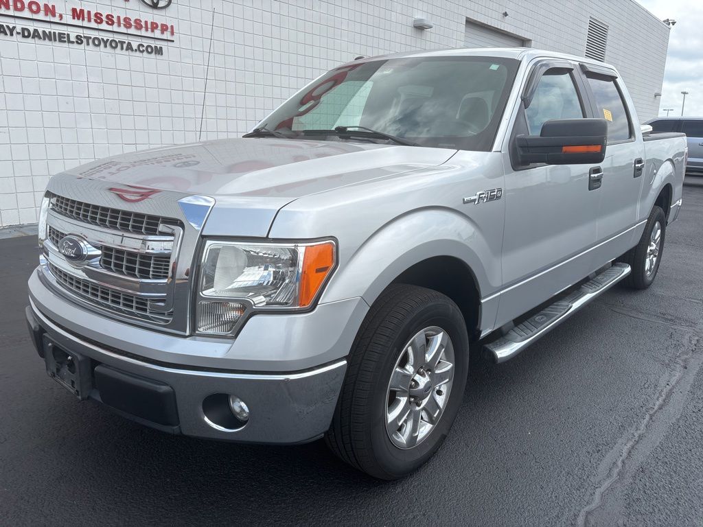 2014 Ford F-150 XLT SuperCrew 145-in's photo