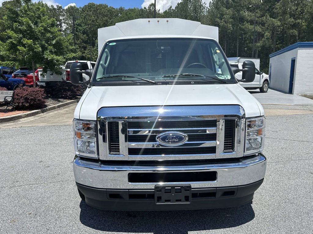 2025 Ford E-350SD Base 2