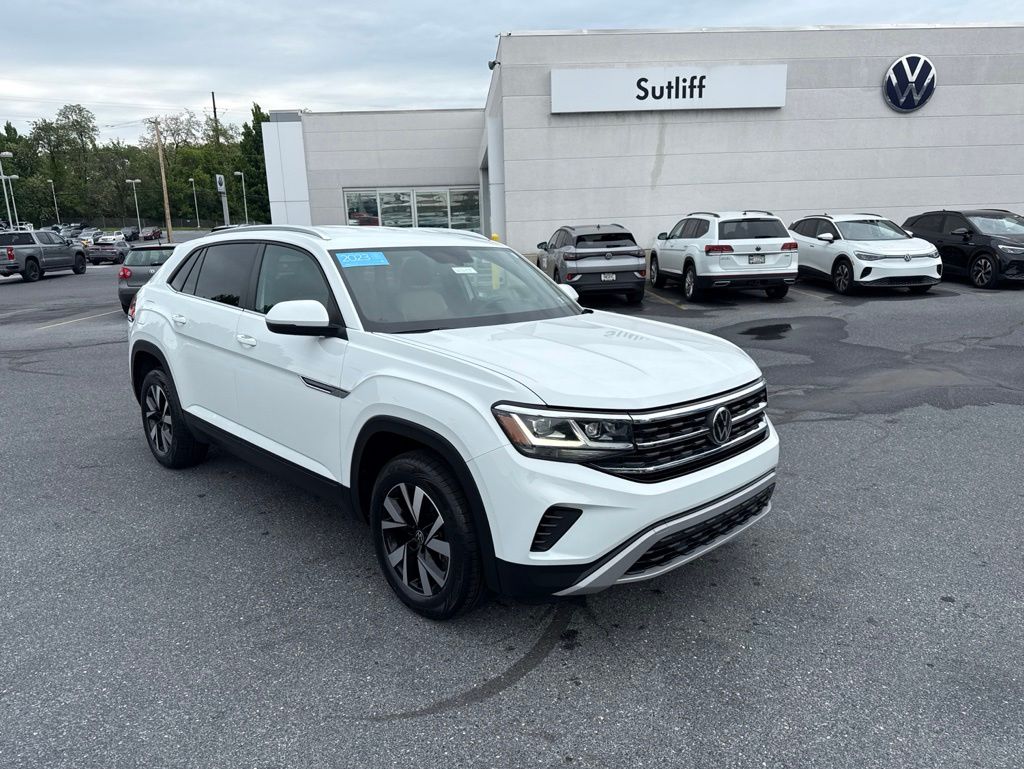 2023 Volkswagen Atlas Cross Sport 2.0T SE White at Sutliff Volkswagen