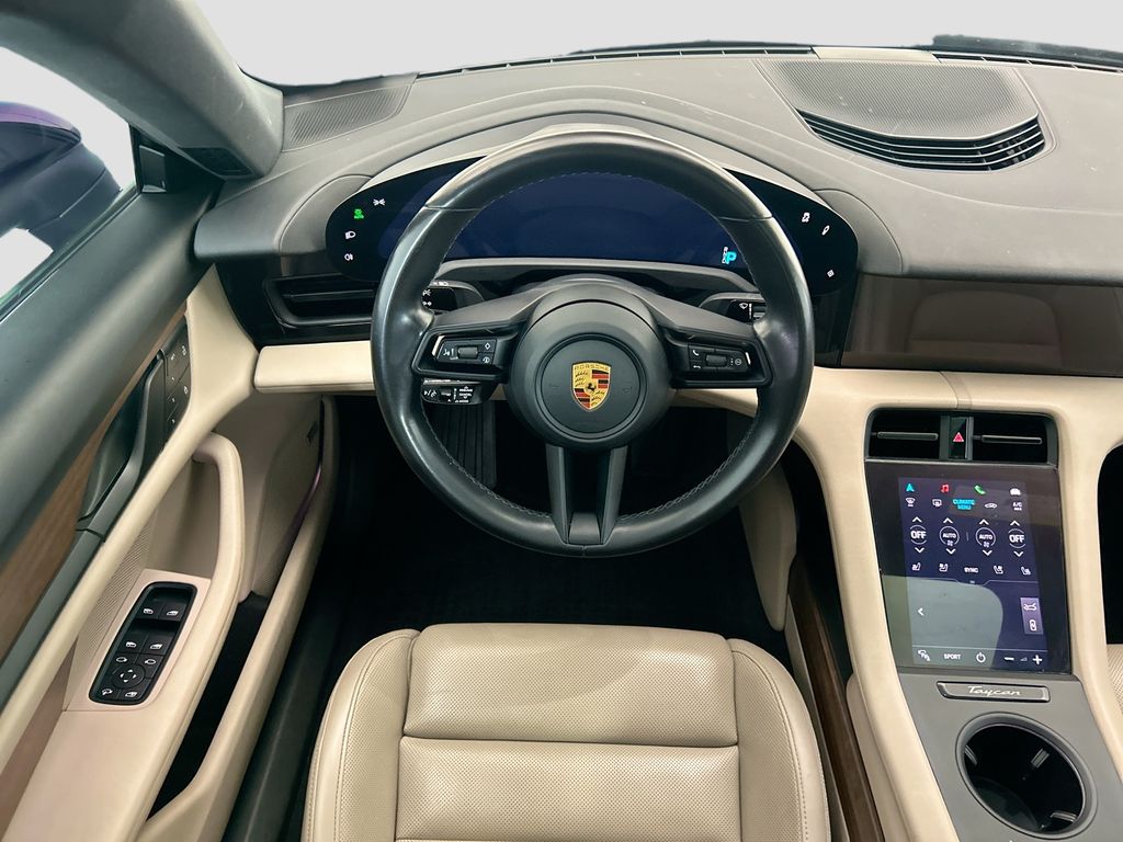 Thumbnail: 2022 Porsche Taycan - 10