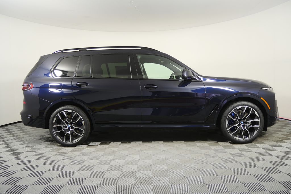 Thumbnail: 2027 BMW X7 - 2