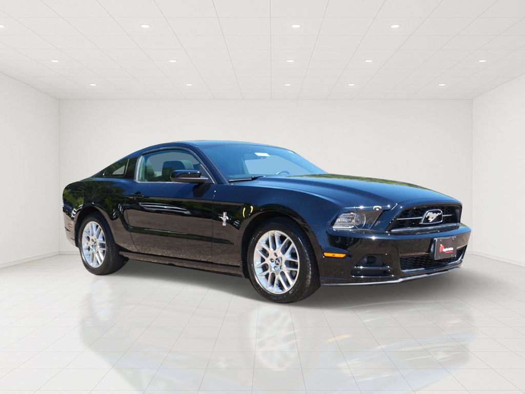  2014 Ford Mustang V6 Premium Coupe RWD   