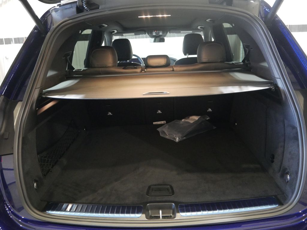 Thumbnail: 2026 Mercedes-Benz GLE - 26