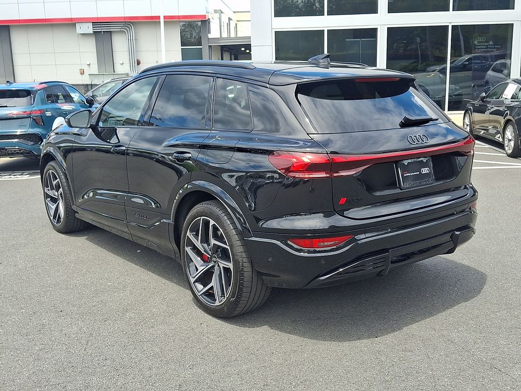 Thumbnail: 2025 Audi SQ6 e-tron - 6