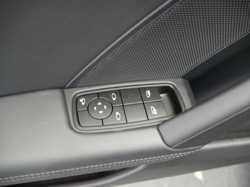 Thumbnail: 2026 Porsche 911 - 20