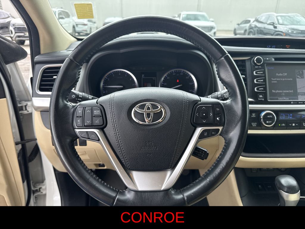2018 Toyota Highlander Limited White at Classic Chevrolet Galveston