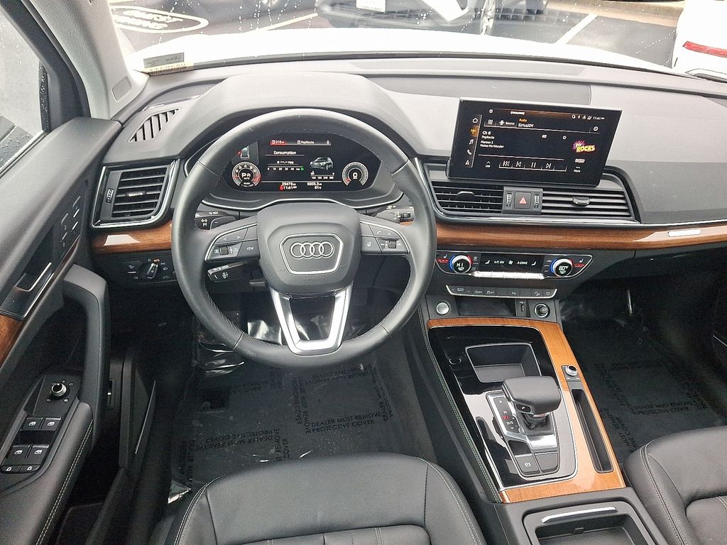 Thumbnail: 2022 Audi Q5 - 11