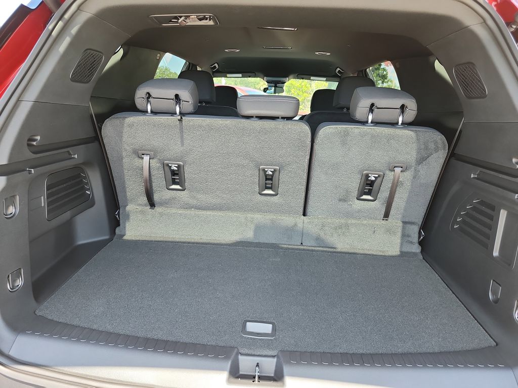 new 2026 Chevrolet Traverse car, priced at $39,695