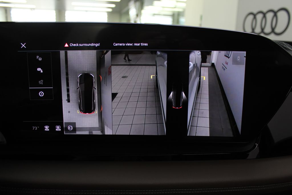 2025 Audi e-tron Premium 19
