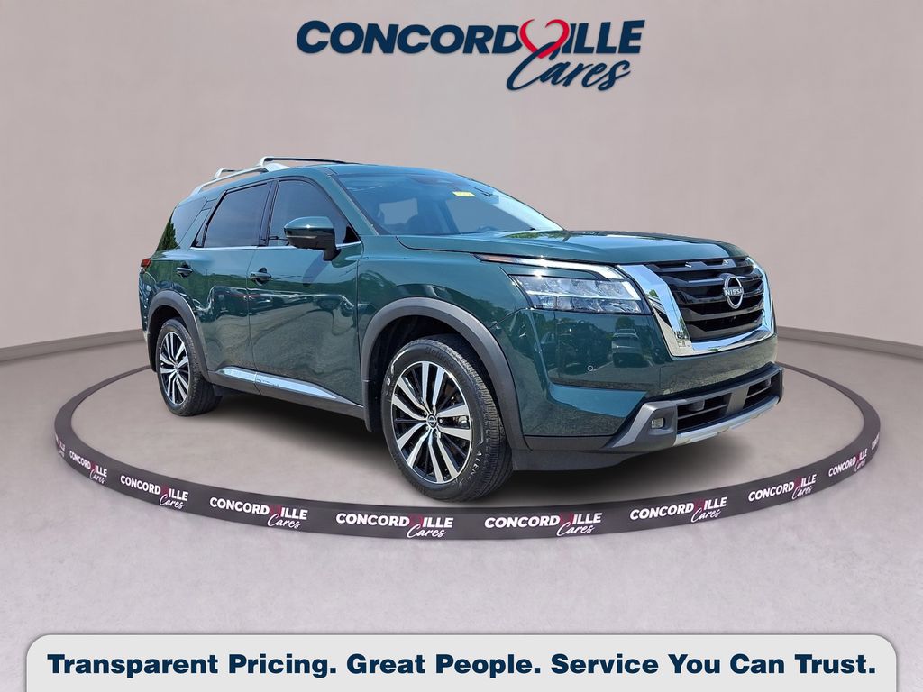 2023 Nissan Pathfinder Platinum FWD