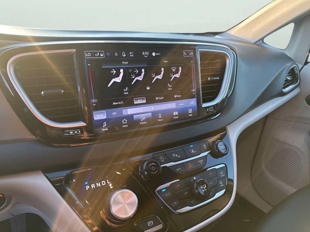 Used Car 2024 Chrysler Pacifica  Touring L For Sale Under $30,000 In Austin, Texas