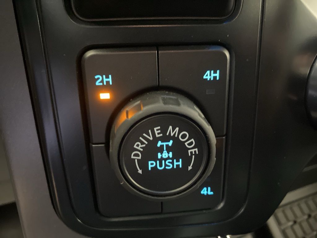 2025 Ford F-150 XLT - Photo 24