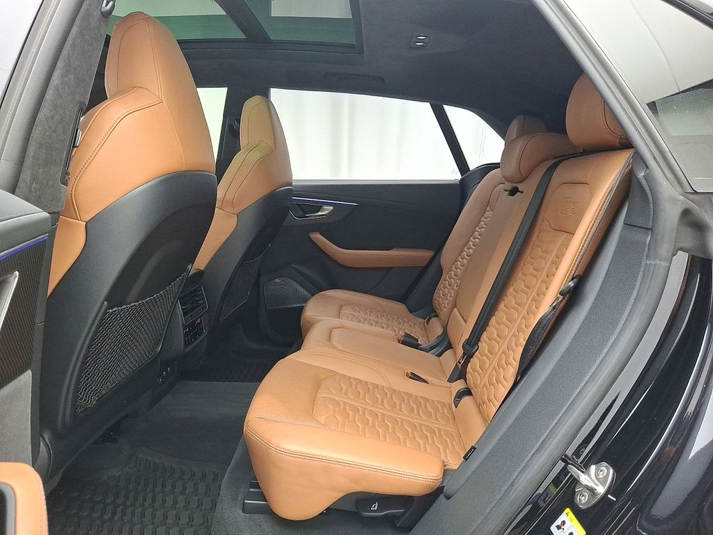 Thumbnail: 2021 Audi RS Q8 - 10
