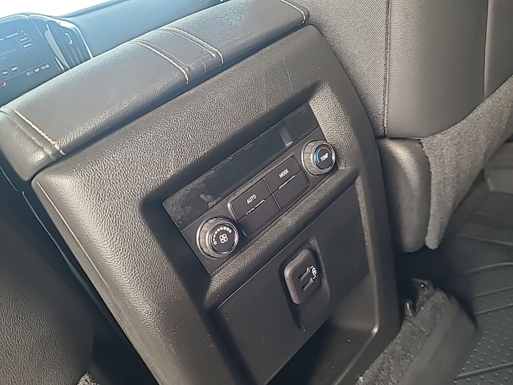 used 2023 Chevrolet Traverse car, priced at $32,811