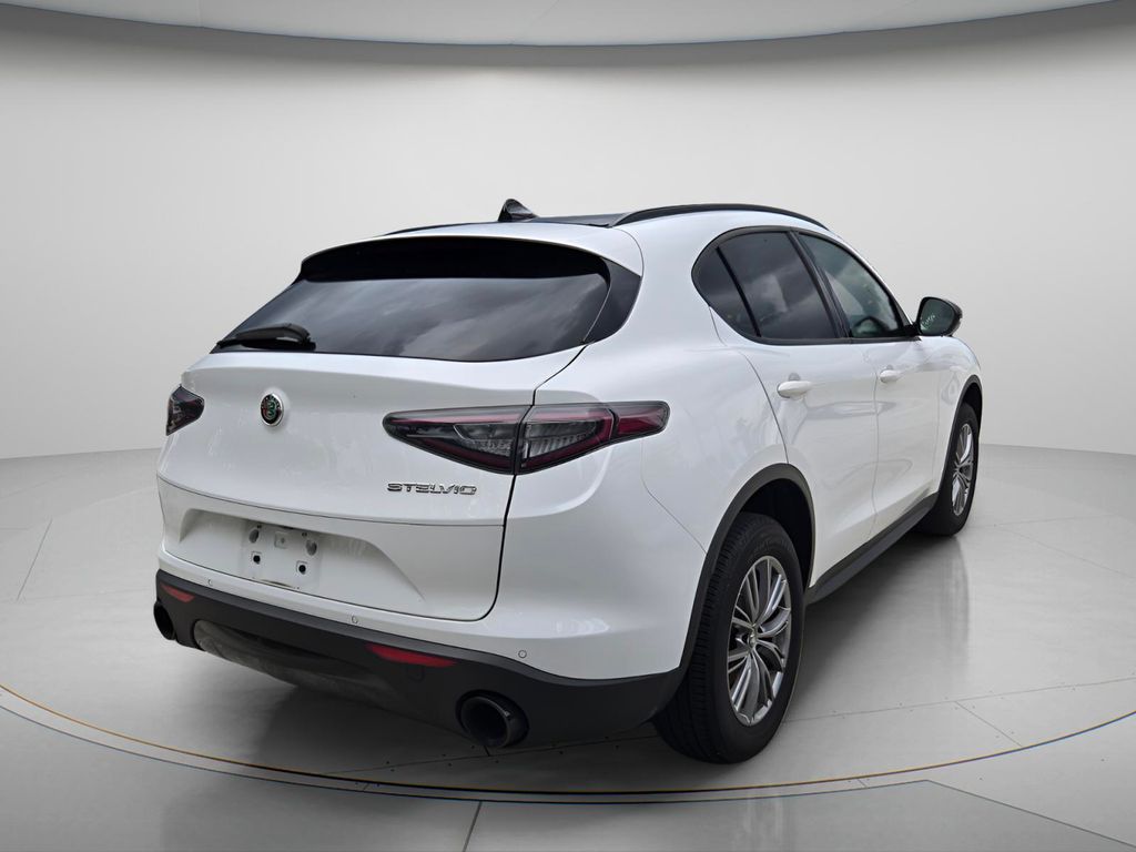 2024 Alfa Romeo Stelvio - $25,487