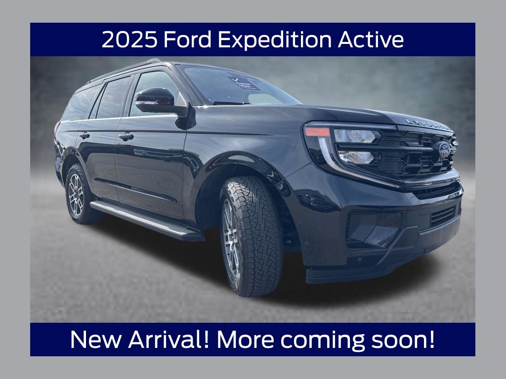 Black Metallic 2025 Ford Expedition Active 4WD SUV / Crossover Four-Wheel Drive Automatic