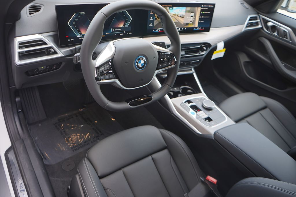 2025 BMW i4 eDrive40 12