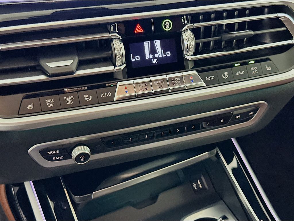 2022 BMW X7 xDrive40i 16
