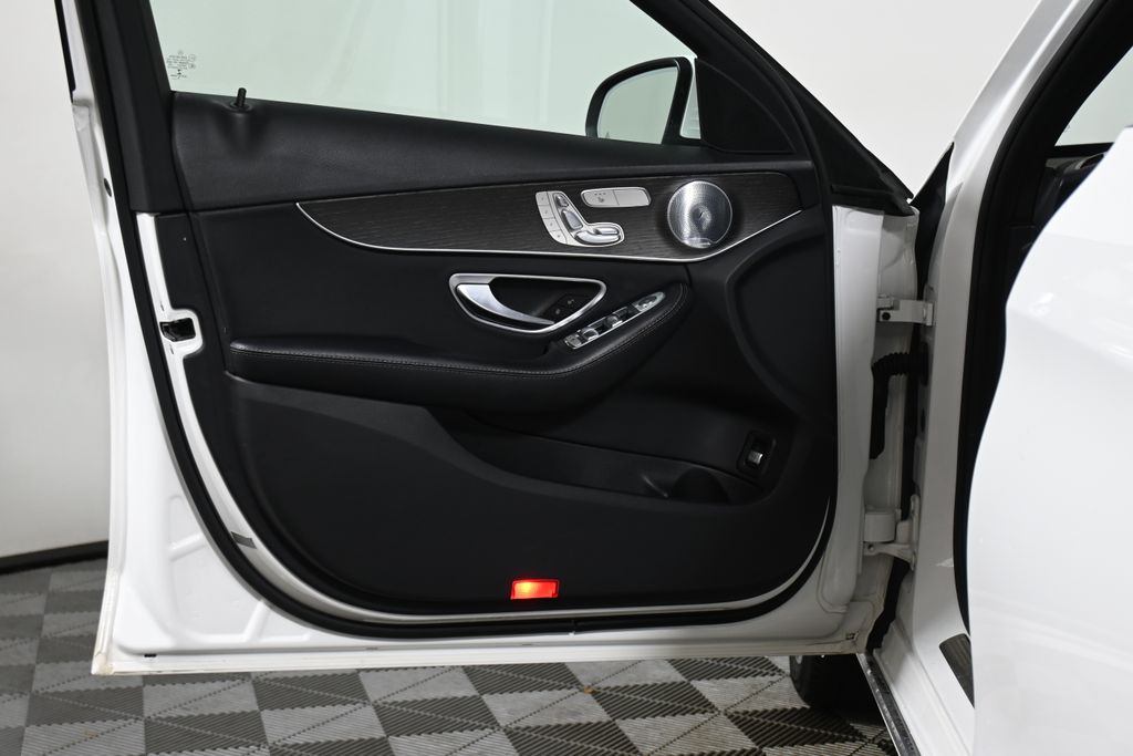 Thumbnail: 2019 Mercedes-Benz C-Class - 29