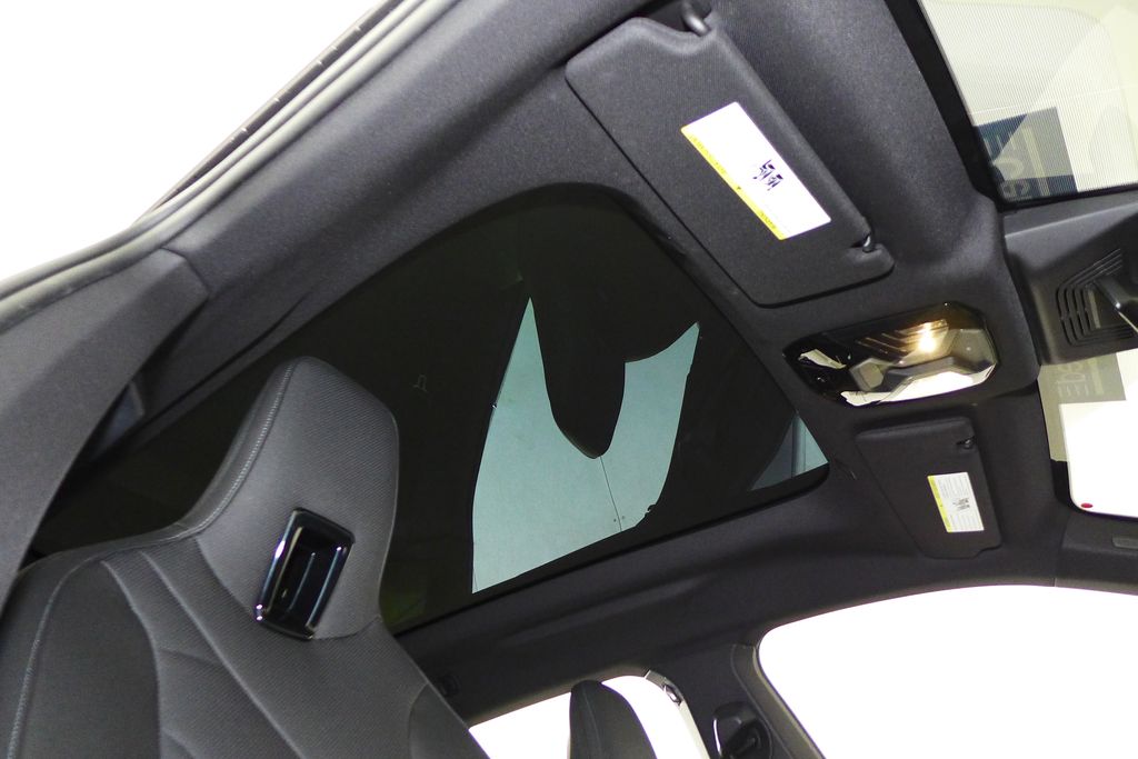 Thumbnail: 2023 BMW iX - 17