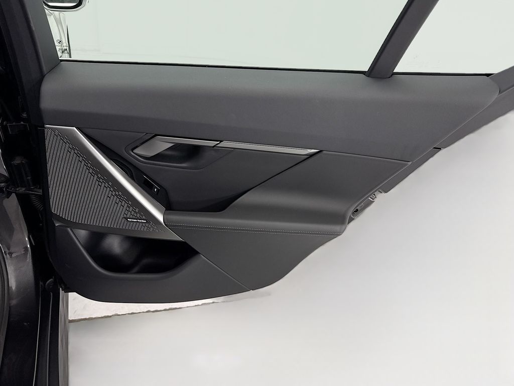 Thumbnail: 2026 BMW i5 - 26