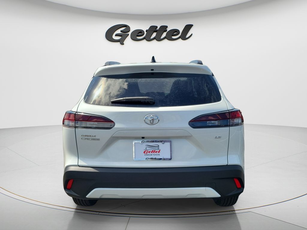 View vehicle photo 5