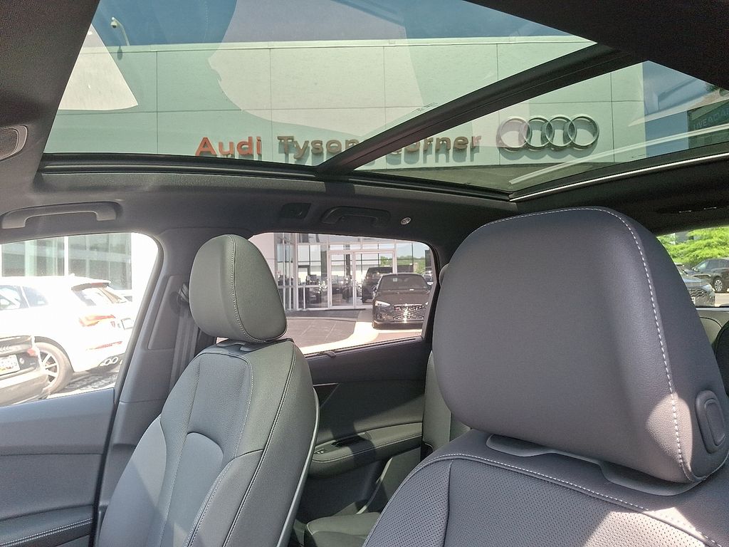 2025 Audi Q7  11