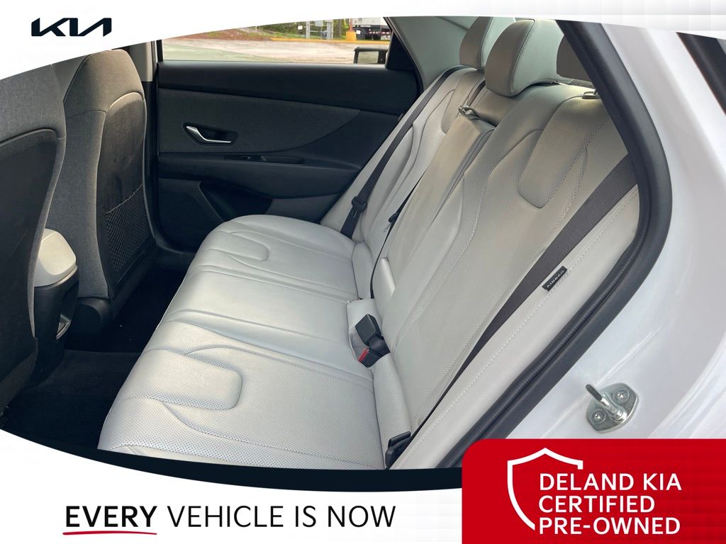 Used 2024 Hyundai Elantra Sedan