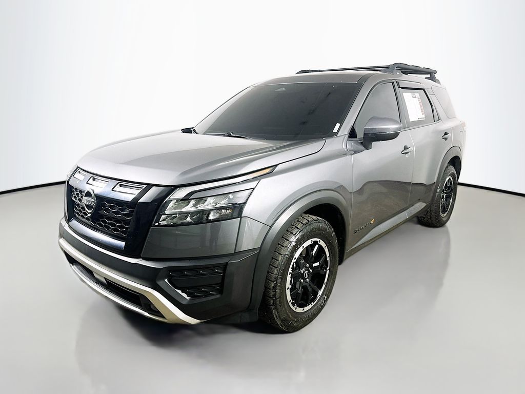 View vehicle photo 3