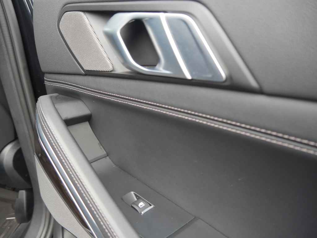 Thumbnail: 2023 BMW X6 - 27