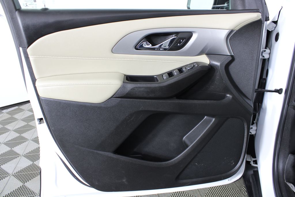 Used 2022 Chevrolet Traverse for sale in 